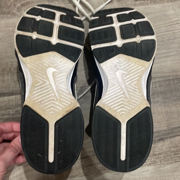 Nike Training Shoes - Picture 6 of 7